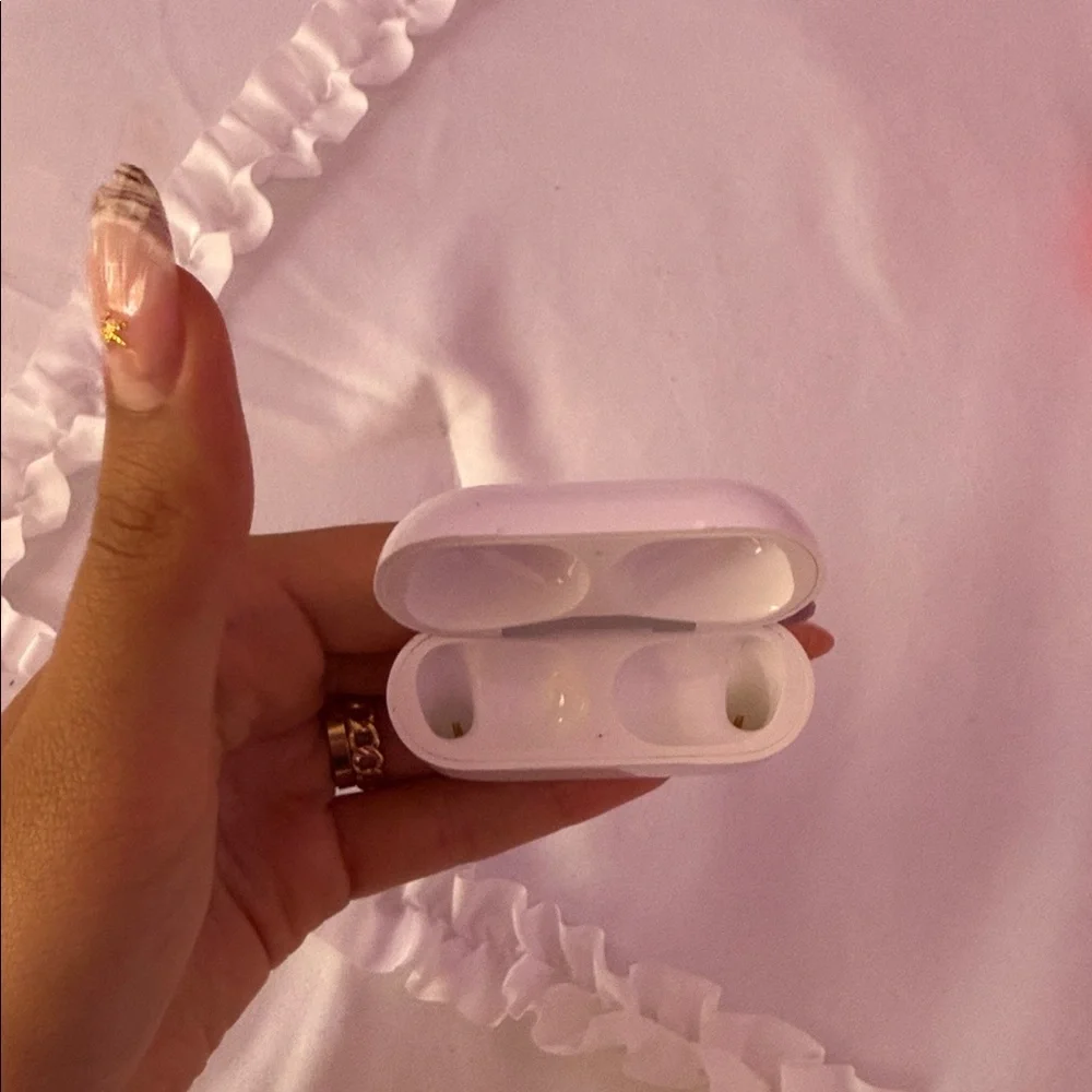 Apple Airpods pro 2nd gen CASE ONLY Glossy White Earbuds Case WITHOUT AIRPODS